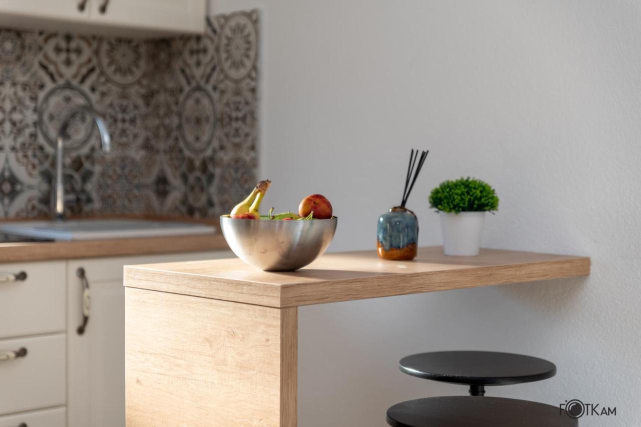 Libar Studio Apartments Baška Voda Eksteriør bilde